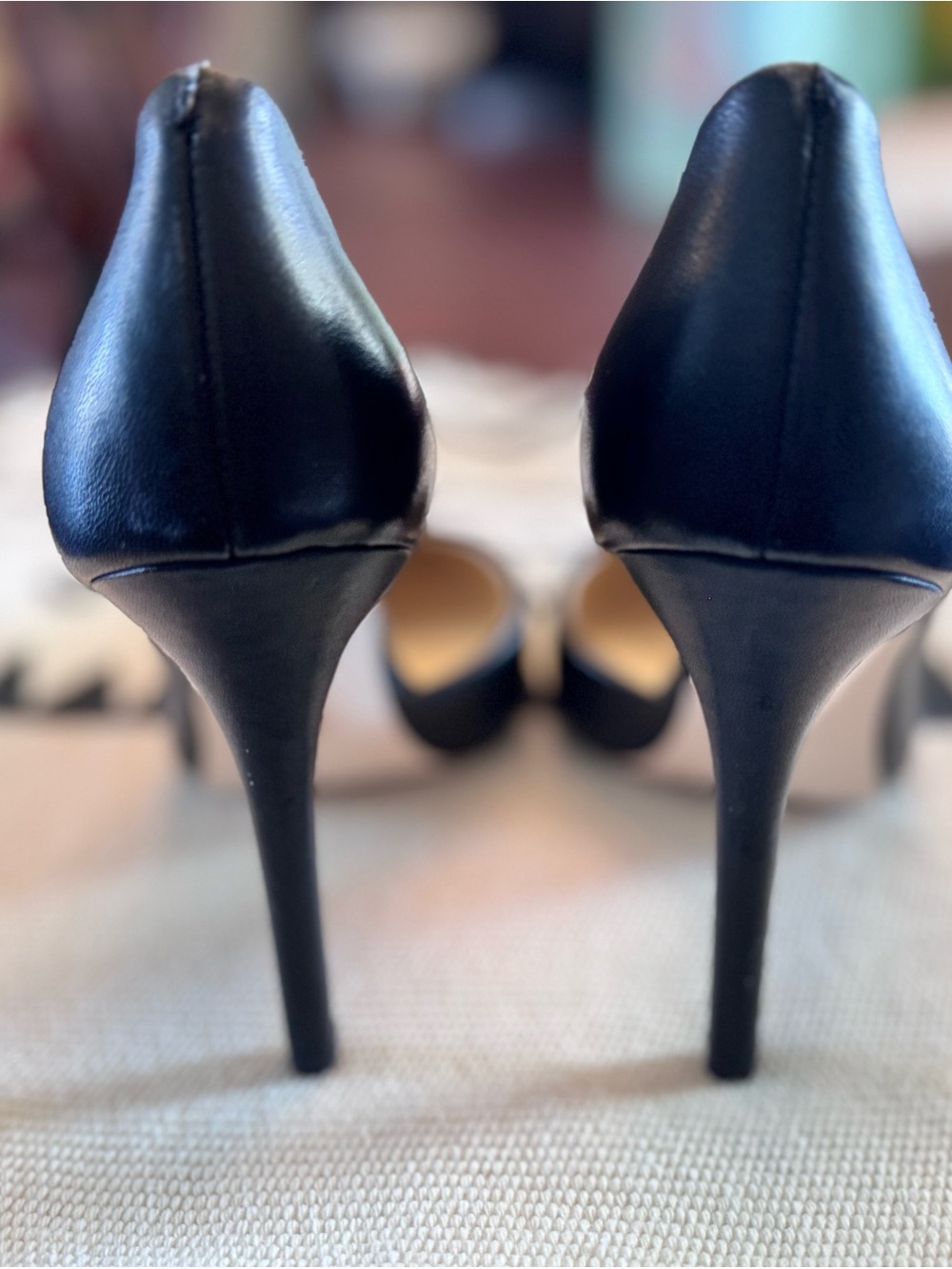 Jessica Simpson Black Pumps - Picture 6 of 6